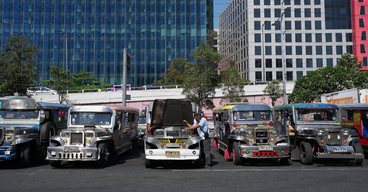 De oliecrisis raakt de armsten in de Filippijnen het hardst. ‘Ik weet nu al niet hoe we vanavond eten op tafel krijgen’