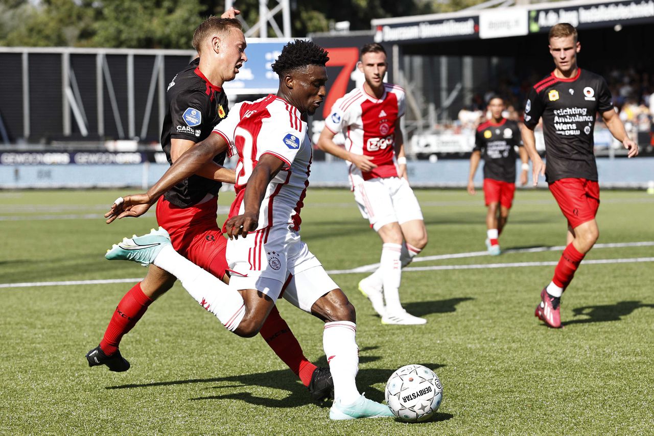 Wat zie je precies als je het laatste kwartier – plus 7 minuten blessuretijd – van Ajax kijkt? 