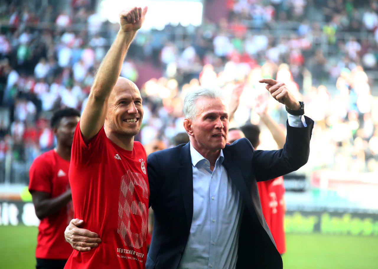 Arjen Robben haalt Cruijff in met elfde landstitel 