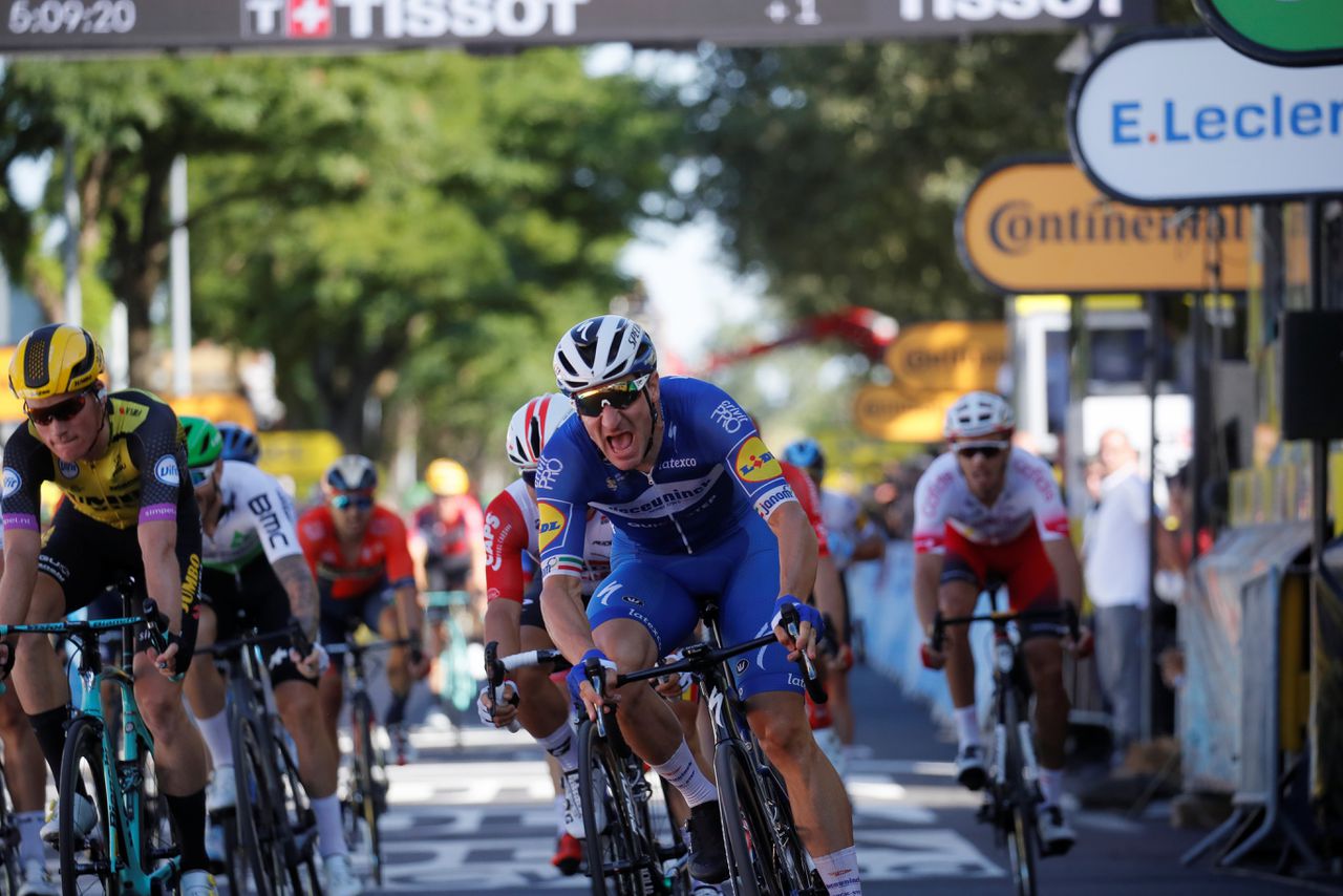 Elia Viviani wint vierde etappe Ronde van Frankrijk 