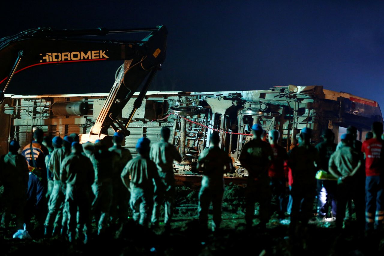 24 doden bij treinongeluk in Turkije 