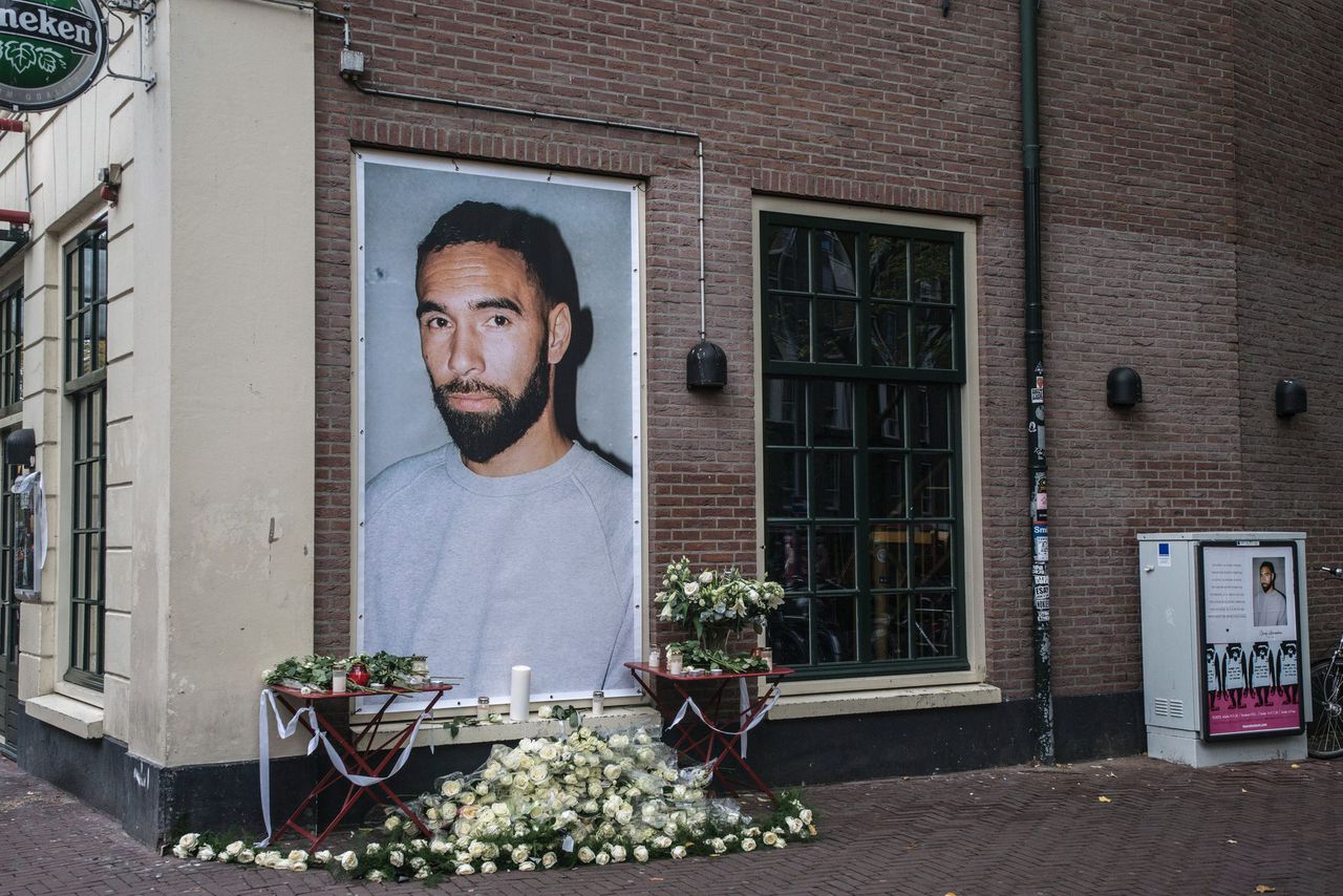 Een gedenkteken voor Latumahina in Amsterdam.
