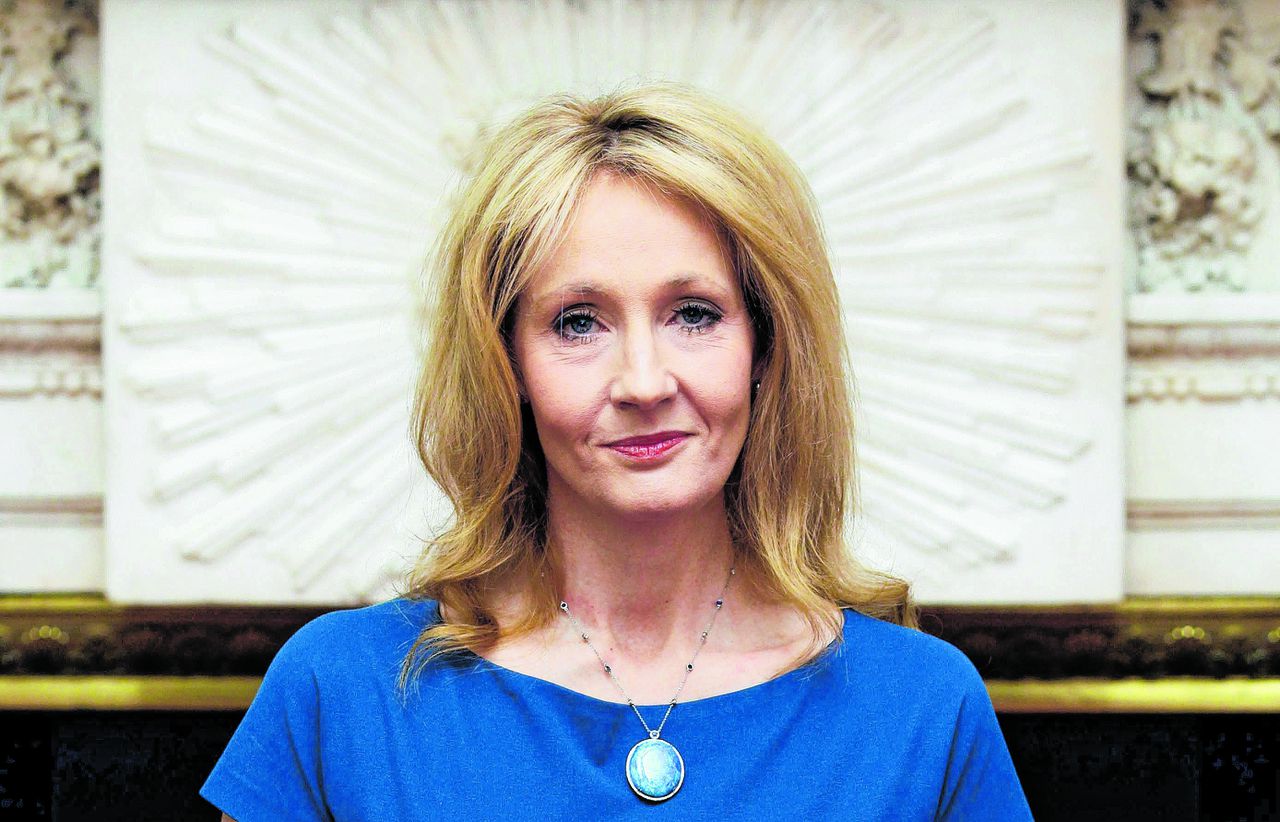 J.K. Rowling is op haar best in dit web van mysteries (●●●●) 
