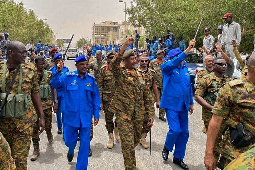 Het markeringspunt van de Soedanese hoofdstad is een smeulend wrak in een verwoestende oorlog 