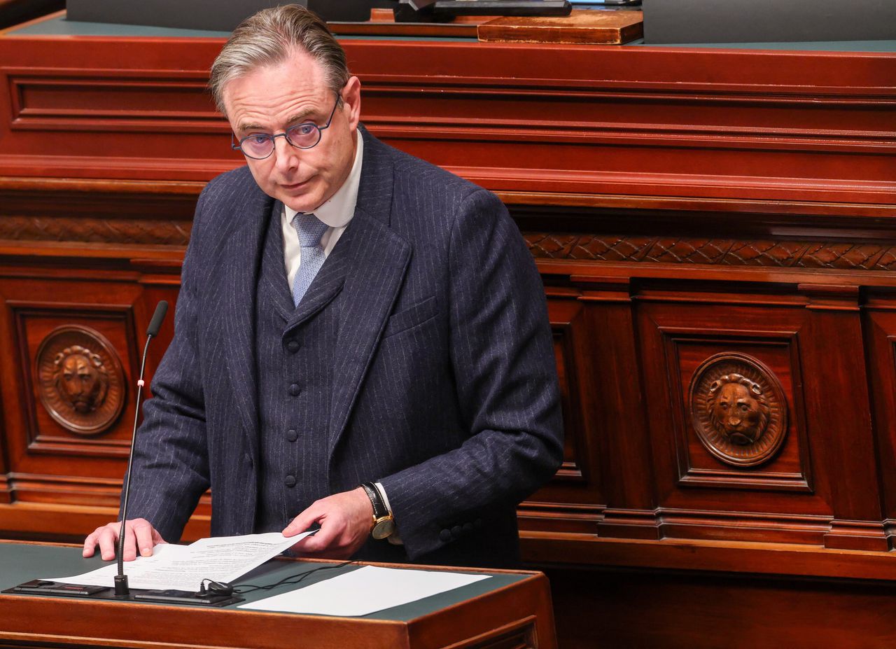 Belgijski premier De Wever obvestil kralja o nadaljevanju pogajanj o proračunu