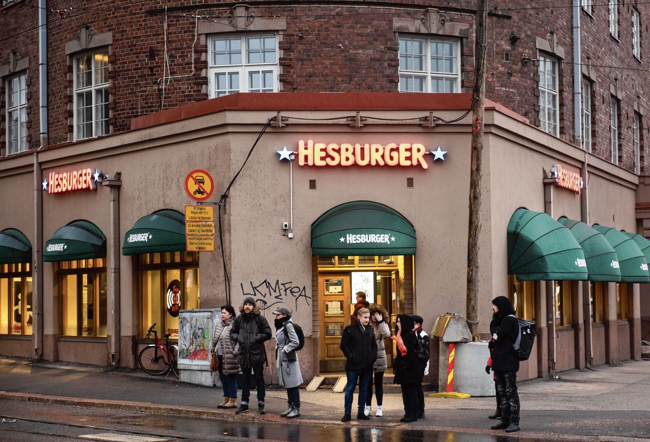 Hamburgers op z’n Fins: als McDonald’s, maar dan zonder opsmuk en met komkommermayonaise 