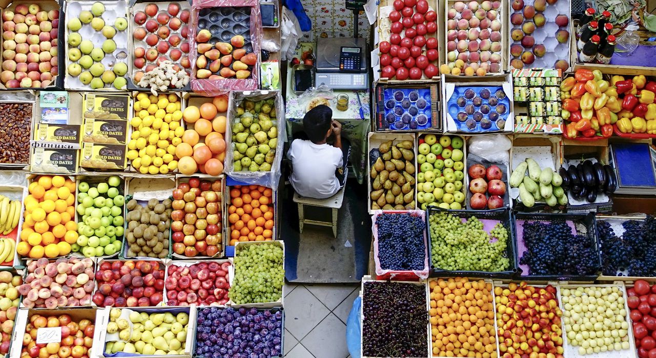 Fruit op de markt in Kazan, Rusland.
