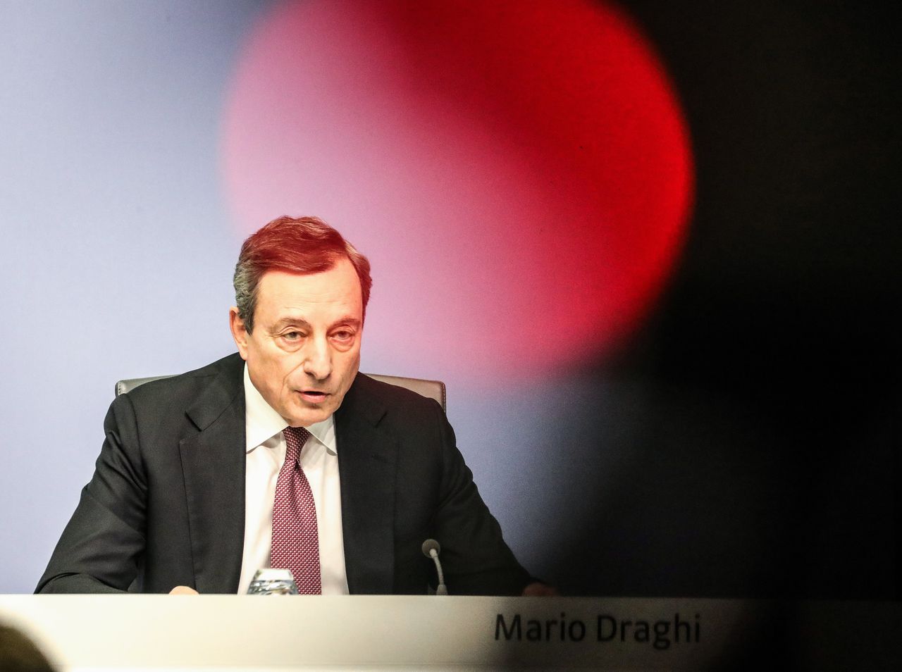 ECB zakt weg in lage rentemoeras 