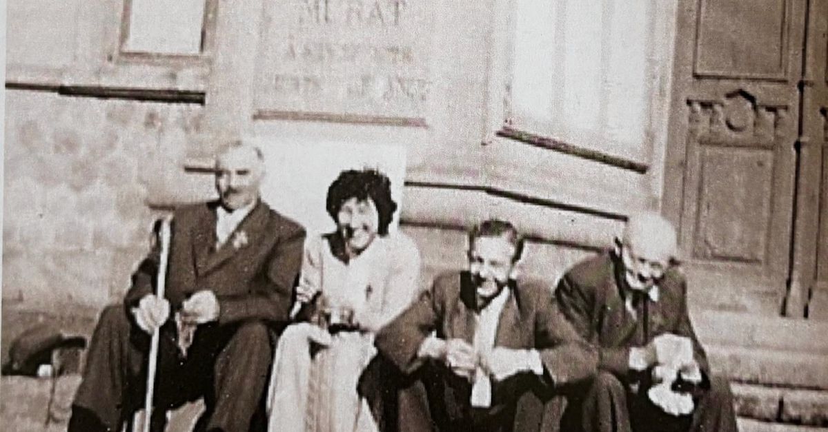 ‘Hun vaders gingen, heel romantisch, mee op huwelijksreis’