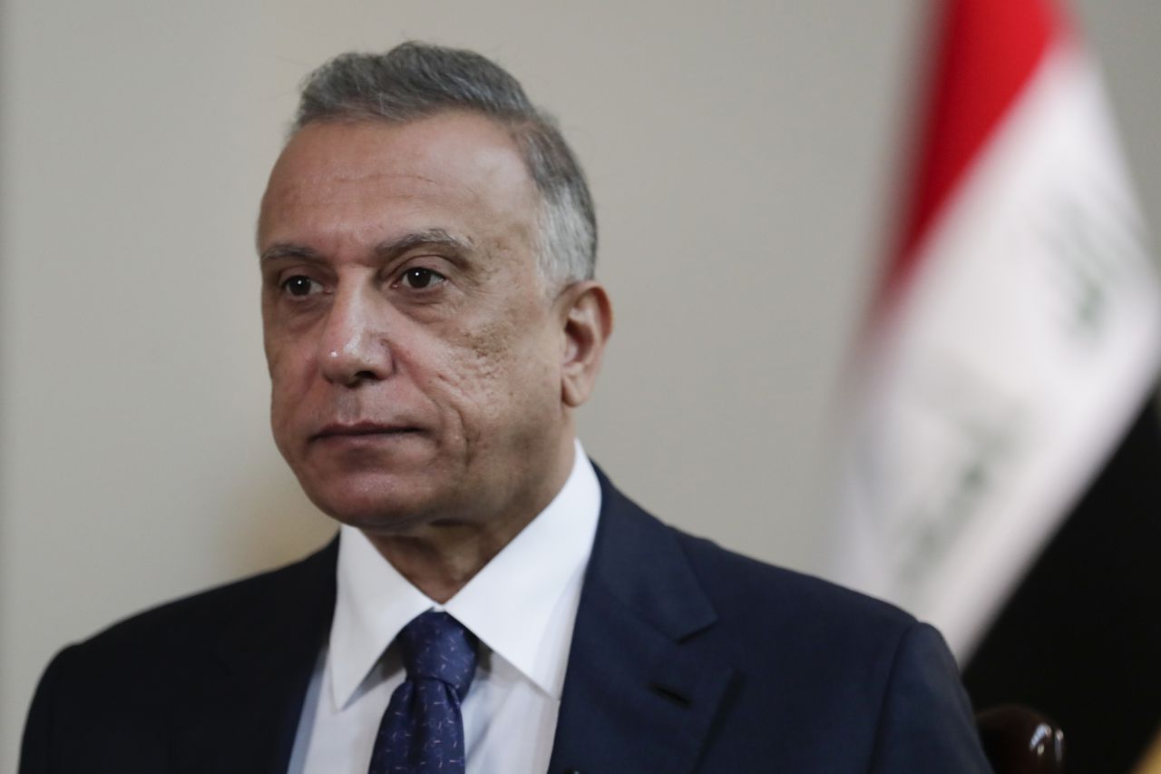 De Iraakse premier Mustafa al-Kadhimi is ongedeerd gebleven bij de aanslag.