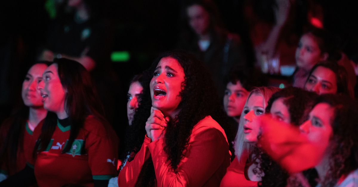 Na de mislukte penalty van de Marokkaanse Díaz valt de zaal in Rotterdam stil