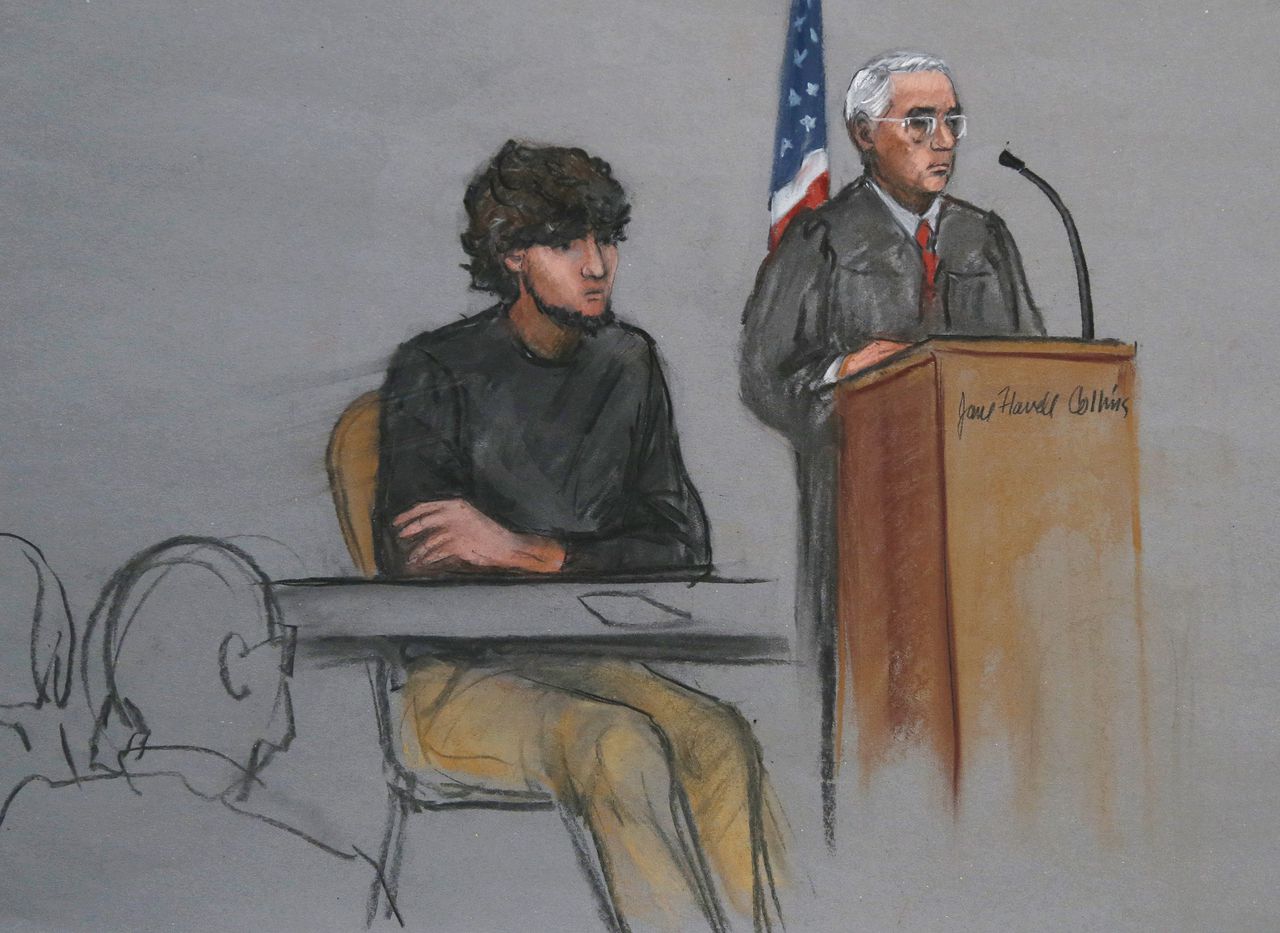 Een rechtbanktekening van Bostonverdachte Dzhokhar Tsarnaev.
