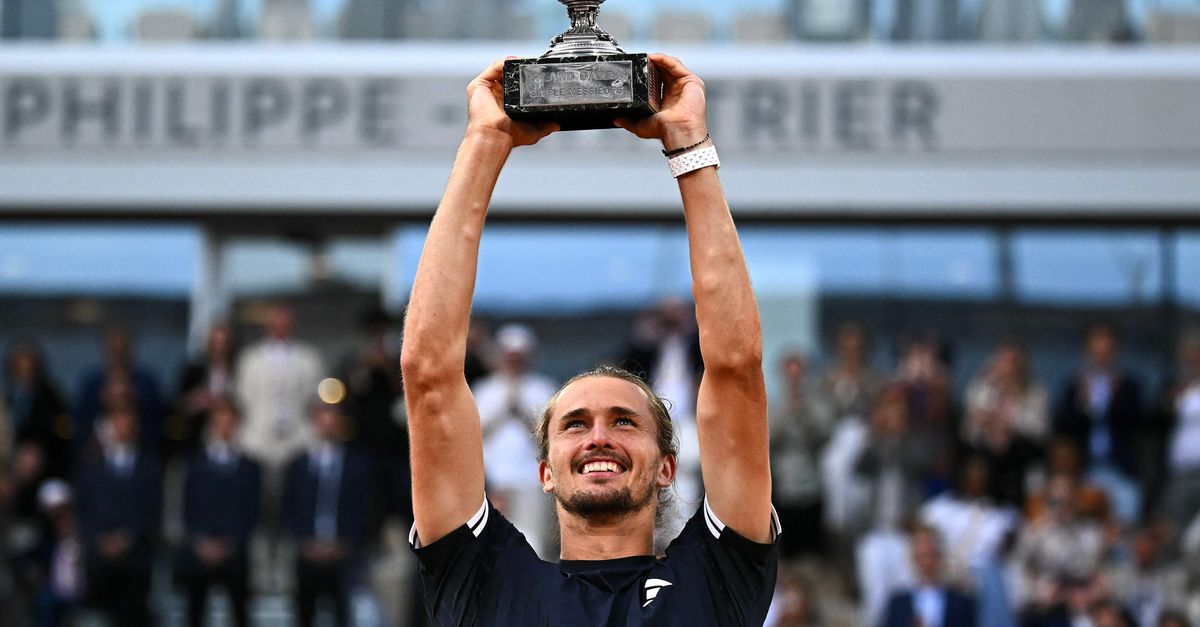 Zverev heeft eindelijk zijn grandslamtitel na vijfsetter tegen Cobolli