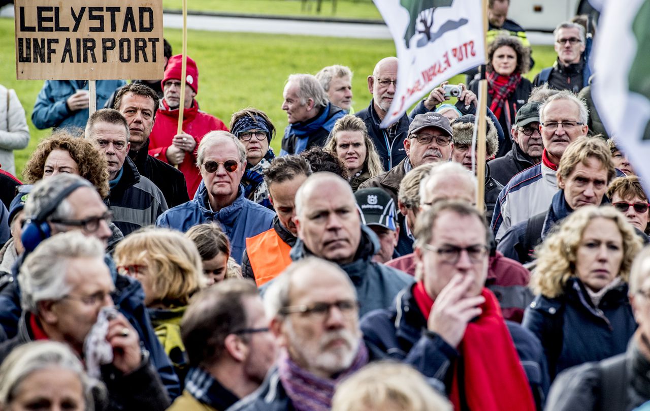 Het protest tegen de uitbreiding van vliegveld Lelystad Airport.