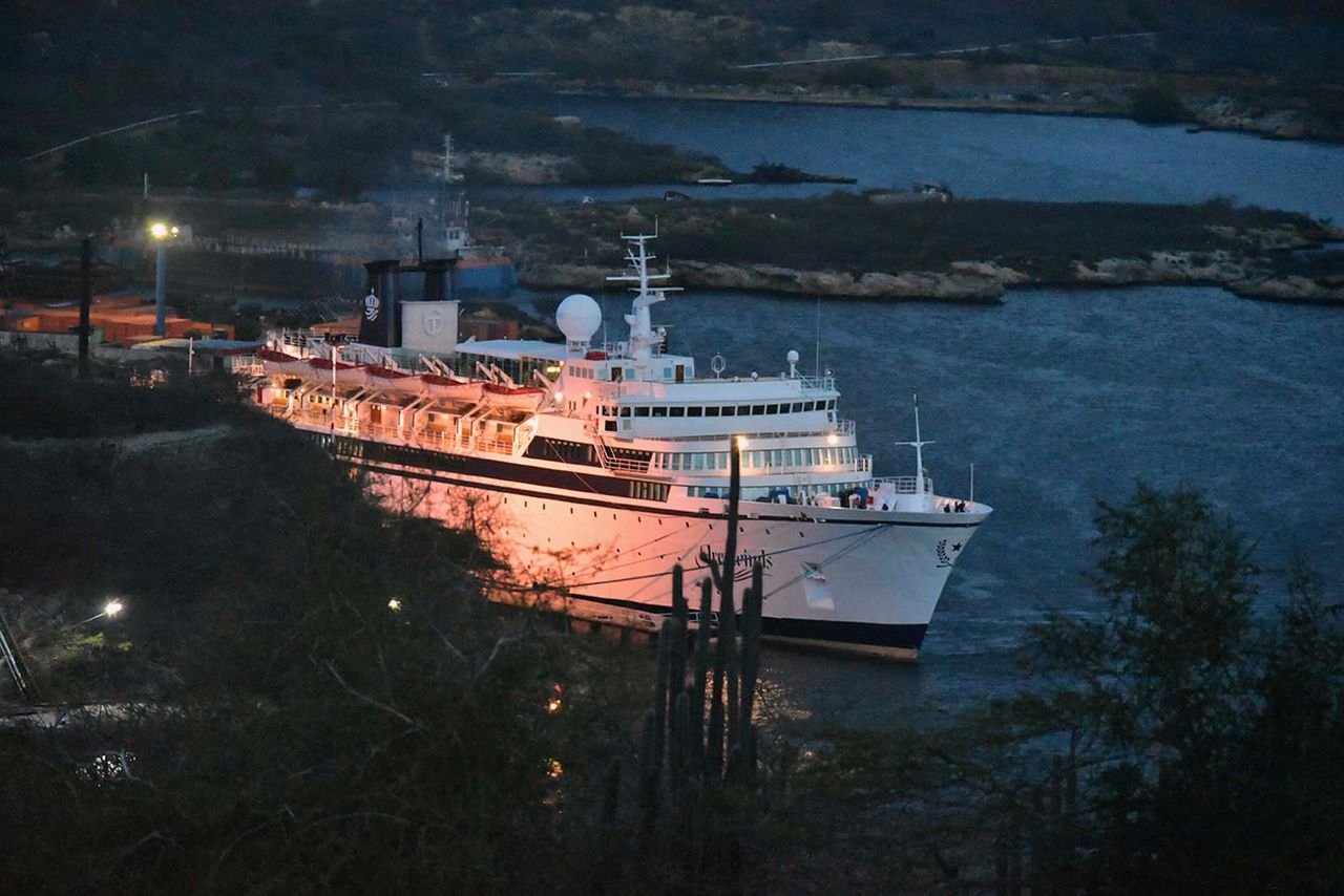 Scientology-cruiseschip in quarantaine bij Curaçao wegens mazelen 