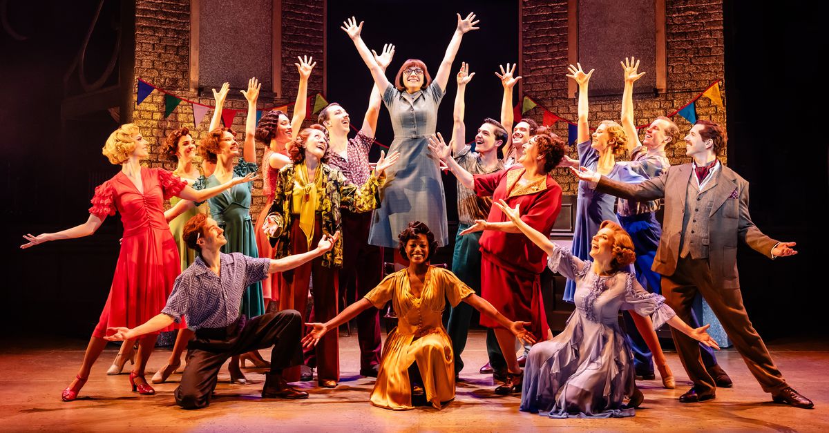 Legendarische musical Foxtrot in nieuwe gedaante: dansen we nog steeds op de vulkaan?