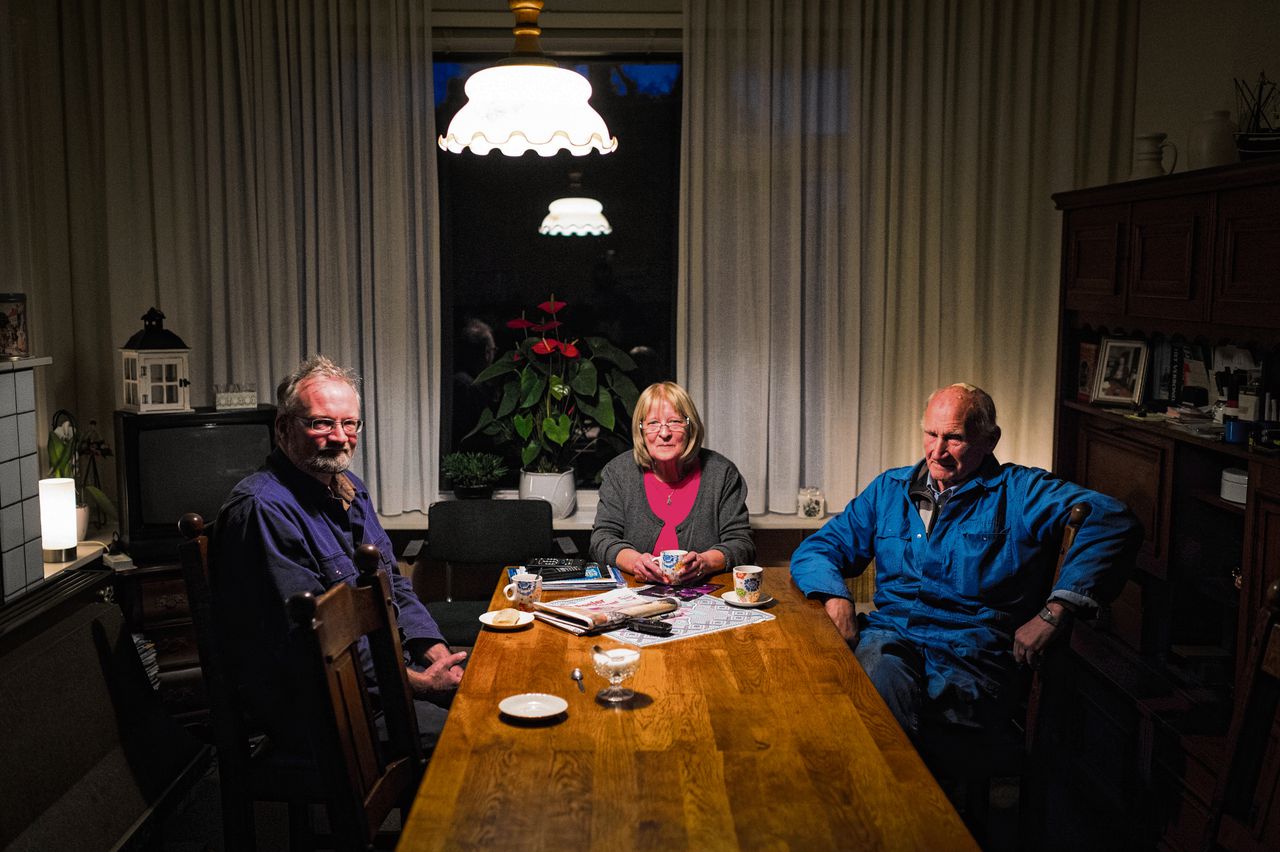 Bert Veldhuis met zijn ouders Kinie en Albert.