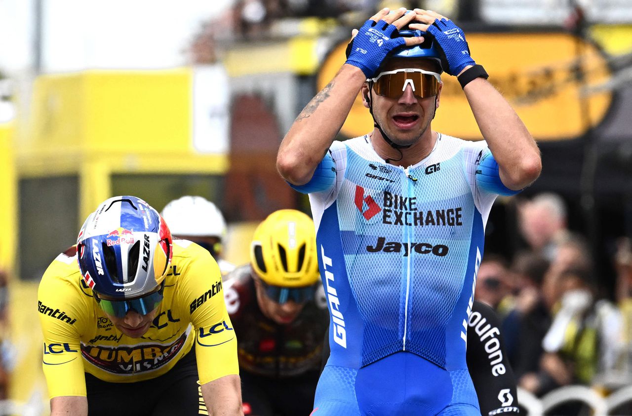 Groenewegen wint derde etappe Tour de France na massasprint 