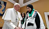 Pope Franciscus meets a delegation of Palestinian families in Gaza, November 2023 in Vatican City. Photo Vatican Media via Vatican Pool/Getty Images 