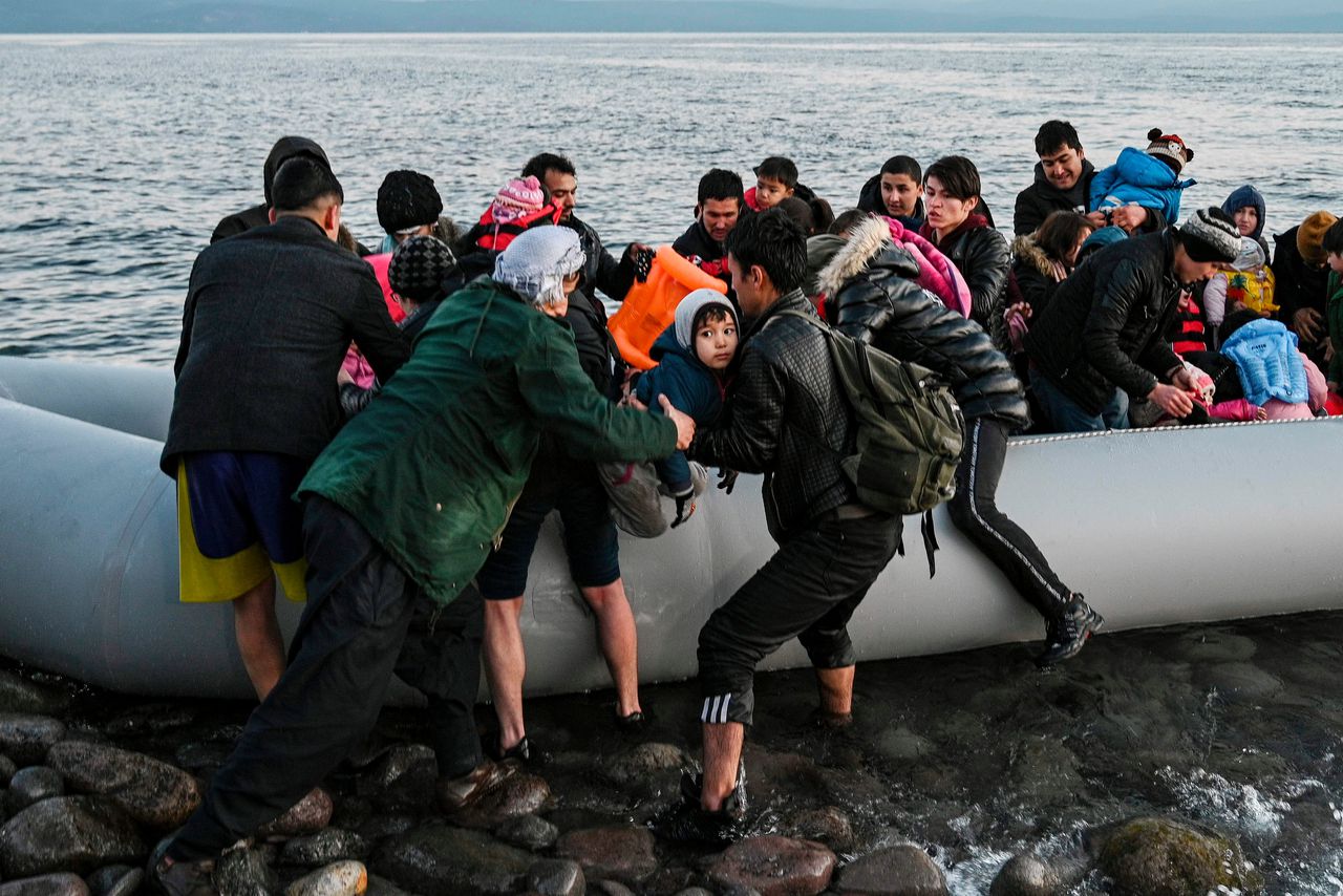 Sinds Turkije de grenzen heeft opengesteld proberen meer migranten over te steken naar Griekse eilanden.