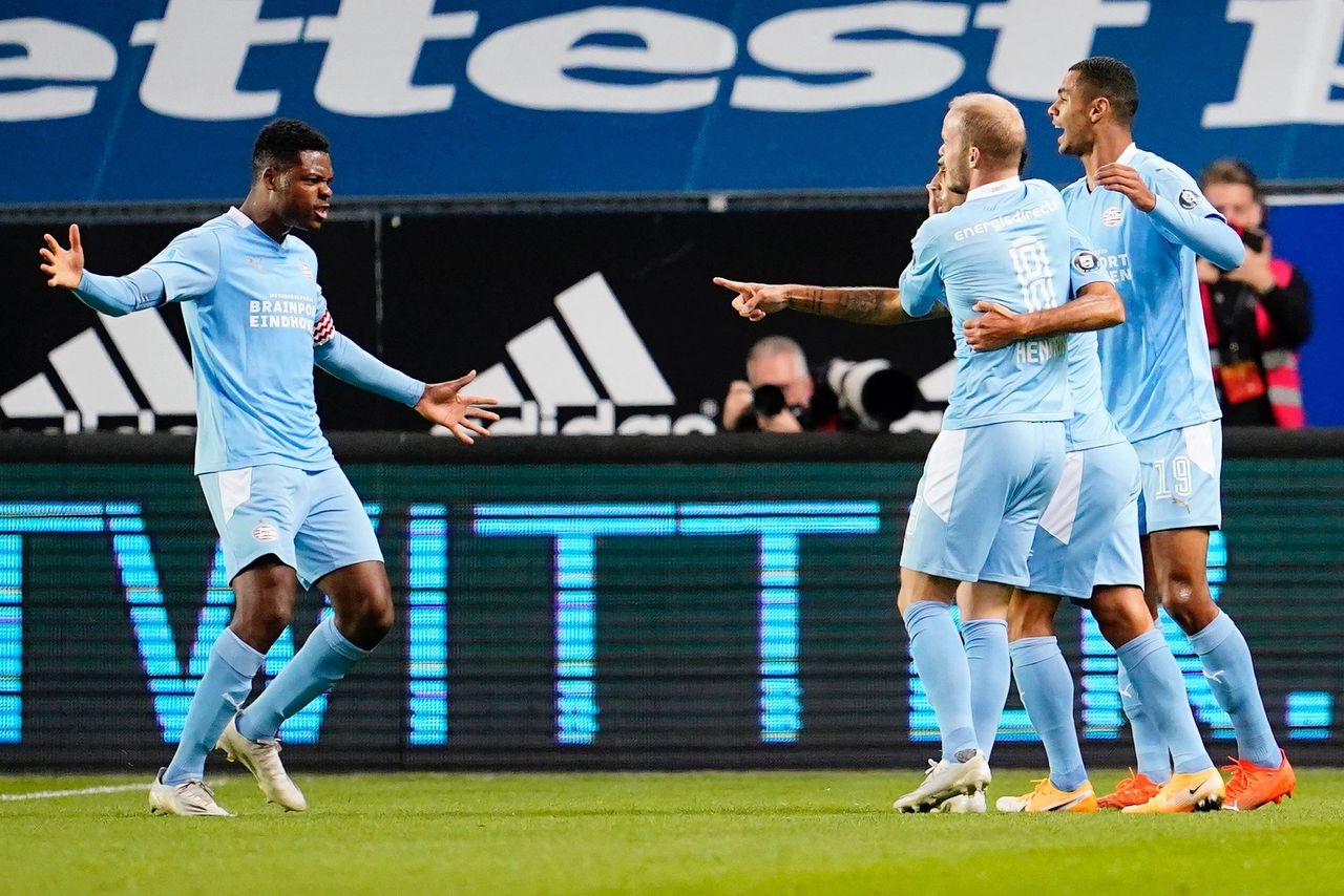 PSV plaatst zich voor groepsfase Europa League na winst op ...