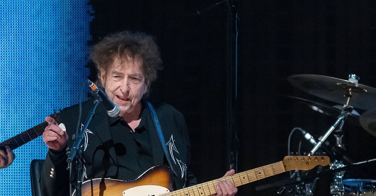 Net als zijn laatste keer in Nederland was Bob Dylan verschrikkelijk. Maar deze keer was hij óók fantastisch