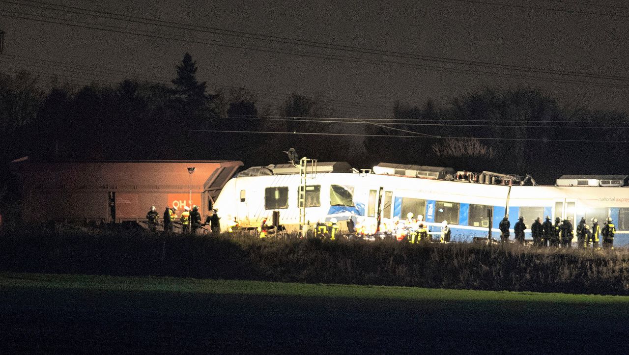 ‘Tientallen gewonden door treinbotsing Düsseldorf’ 