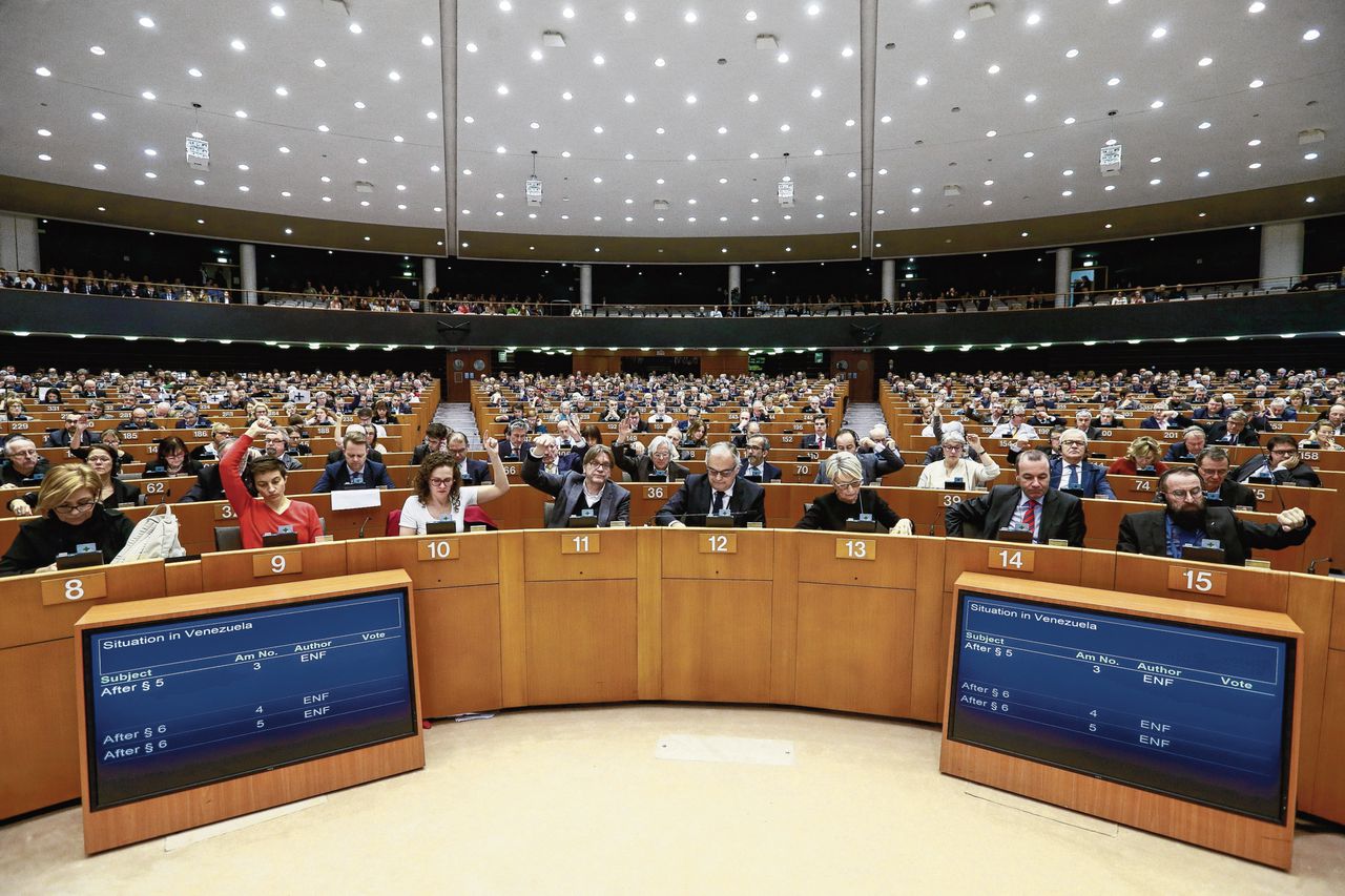 Stemming in het Europees Parlement over de erkenning van Juan Guaidó als nieuwe interim-leider van Venezuela.