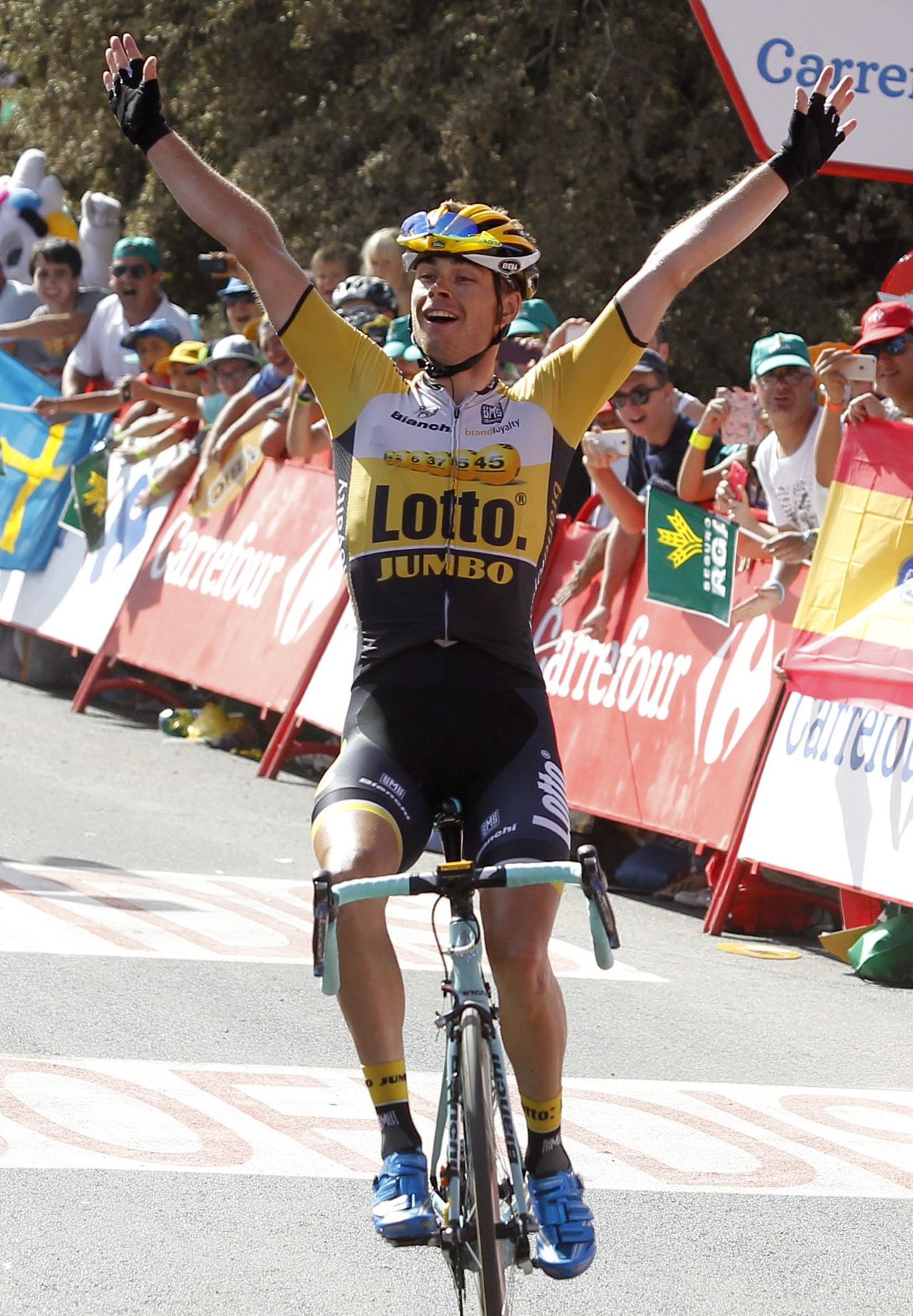 LottoNL-Jumbo renner Bert-Jan Lindeman wint de zevende etappe in de Ronde van Spanje. Het is de mooiste overwinning voor de 26-jarige coureur uit Emmen.