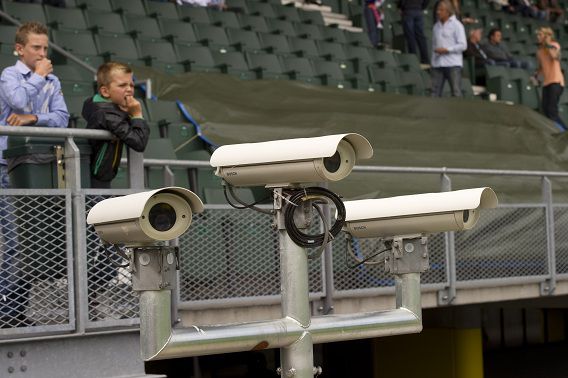 Camera's in het stadion van ADO Den Haag.