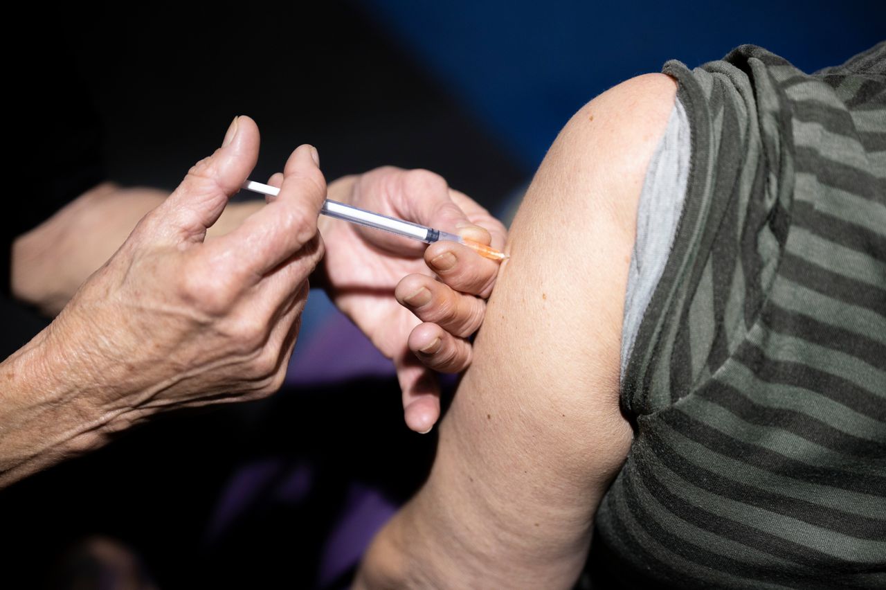 Vaccinatieronde met aangepast coronavaccin op 19 september van start 