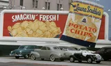 Billboard van Laura Scudder’s Potato Chips, 1948.
