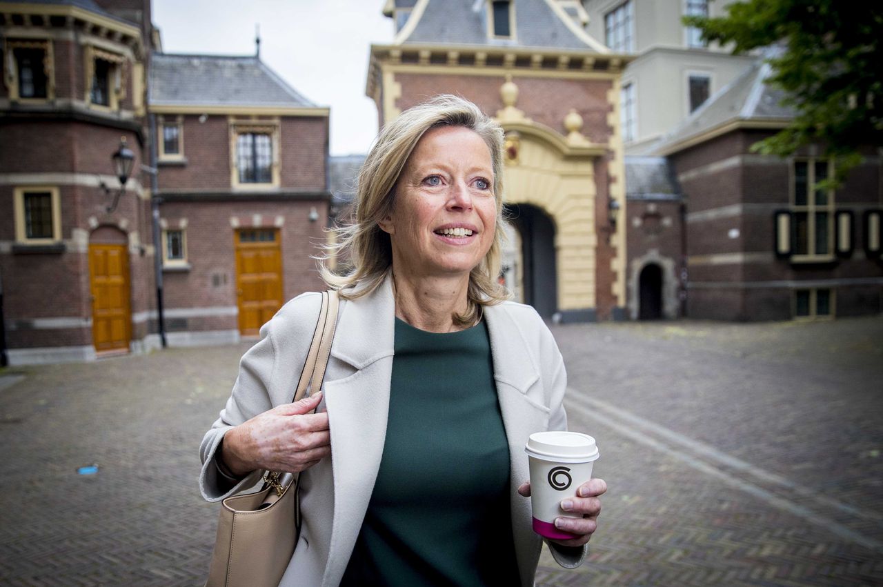 Rijksambtenaren krijgen 7 procent meer salaris in nieuwe cao NRC