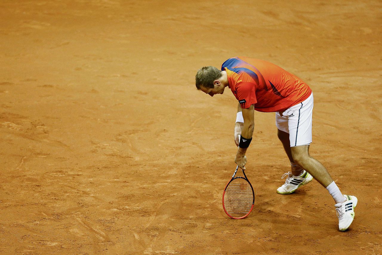 Thiemo de Bakker verloor gisteren de beslissende vijfde partij tegen Marin Cilic in het Davis Cup-duel met Kroatië. Foto ANP