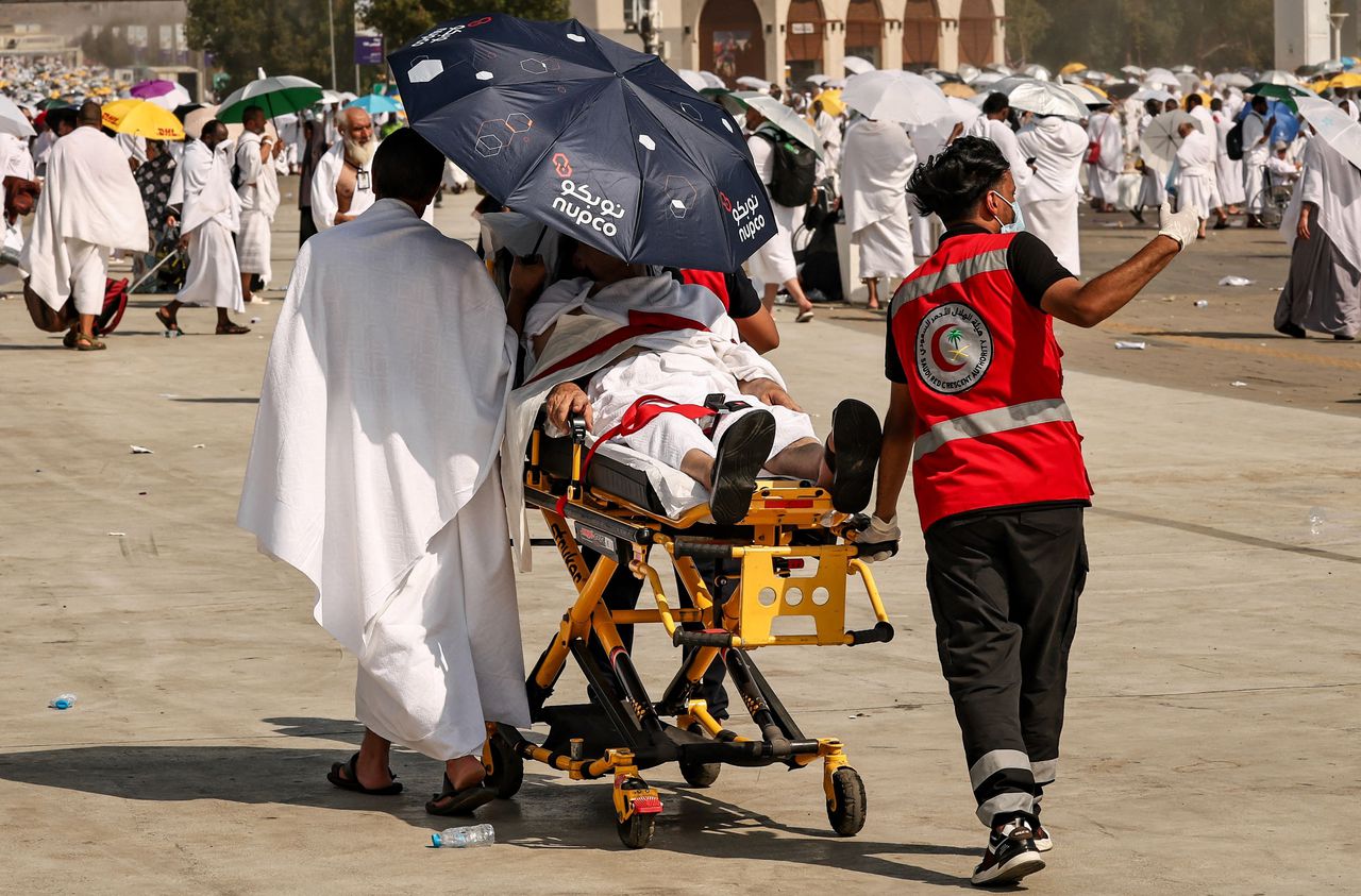 Egyptische premier houdt reisbureaus verantwoordelijk voor vele Egyptische doden tijdens bedevaart naar Mekka 
