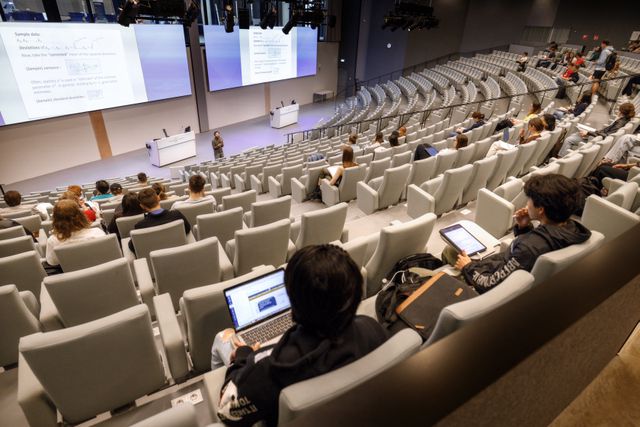 Collegezaal op Tilburg University.