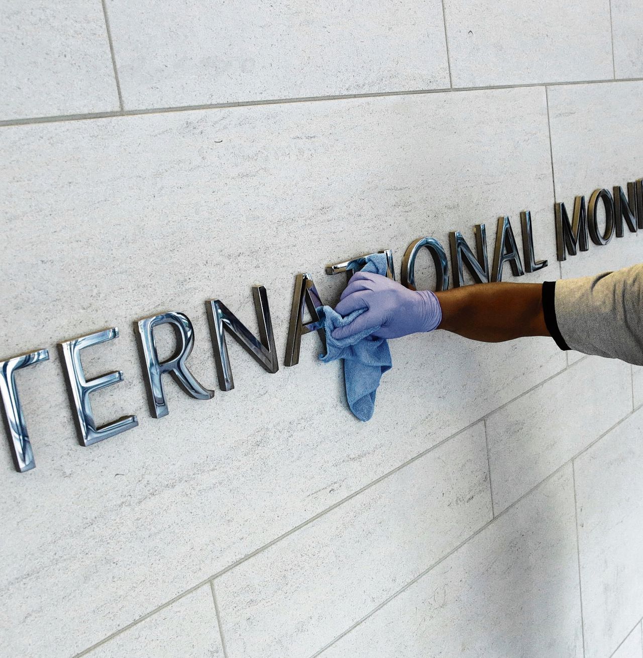 Op dit moment, zo stelde de IMF-vergadering, bedreigen vooral geopolitieke risico’s de wereldeconomie.