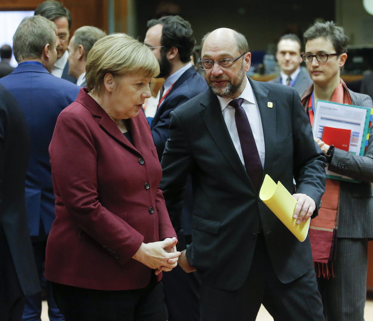 Martin Schulz (r) en Angela Merkel op een EU-top in december 2016.