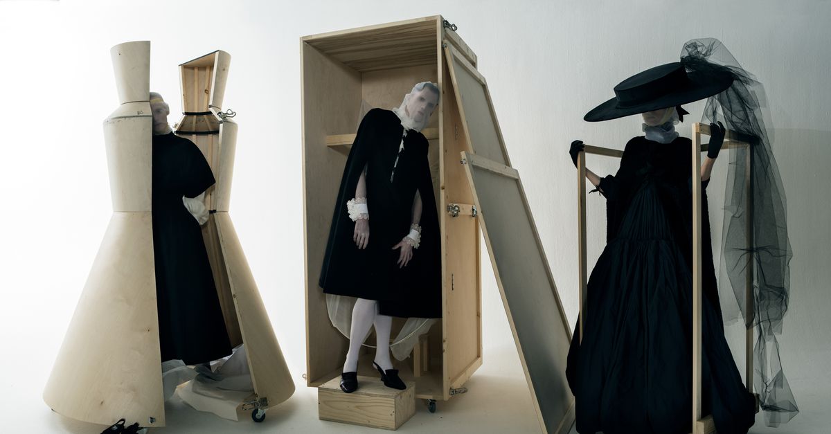 De Uitbundige Droomwereld Met Een Vleugje Erotiek Van Modefotograaf Tim Walker Nrc