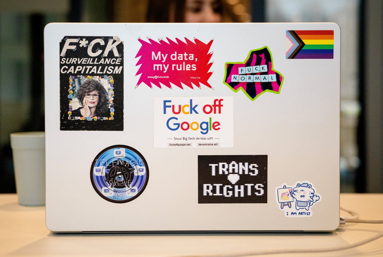 Image for the article: Leestip: Is het mogelijk om los te komen van big tech? (En wat hebben IT-diensten en wc-papier met elkaar gemeen?) 