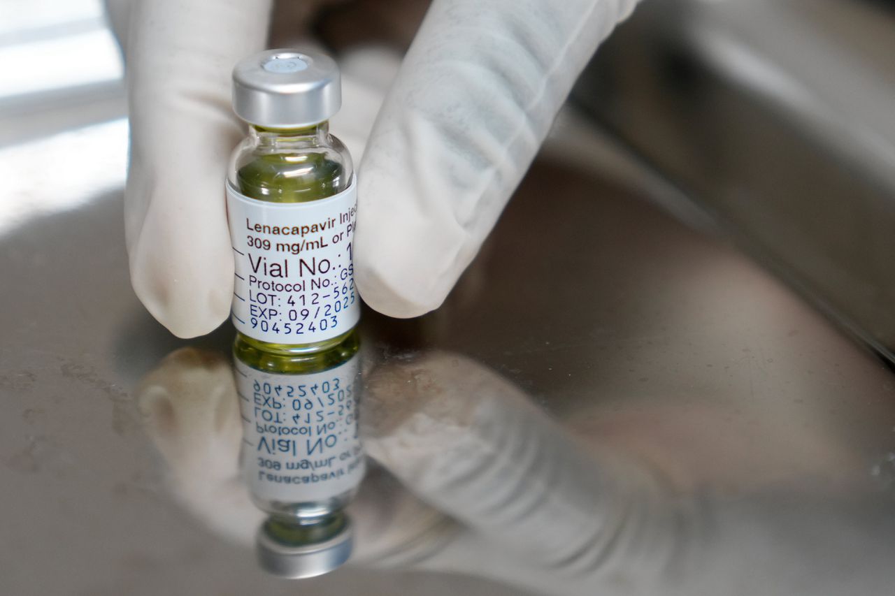 Medicijn dat hiv-besmetting langdurig voorkomt is wetenschappelijke doorbraak van het jaar, zegt tijdschrift Science