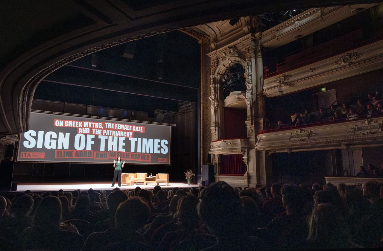 Harde woorden en minder subsidie voor ITA: wat speelt er bij het Amsterdamse theatergezelschap? 