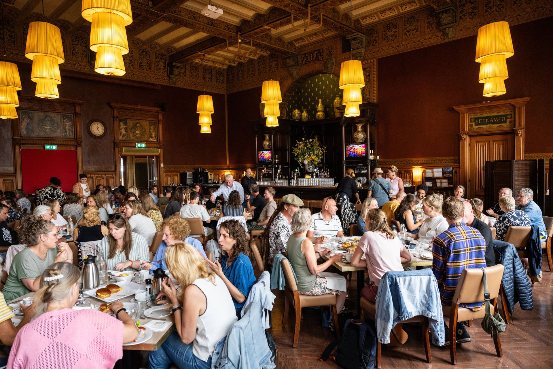 het-is-een-iconische-plek-restaurant-1e-klas-op-amsterdam-centraal