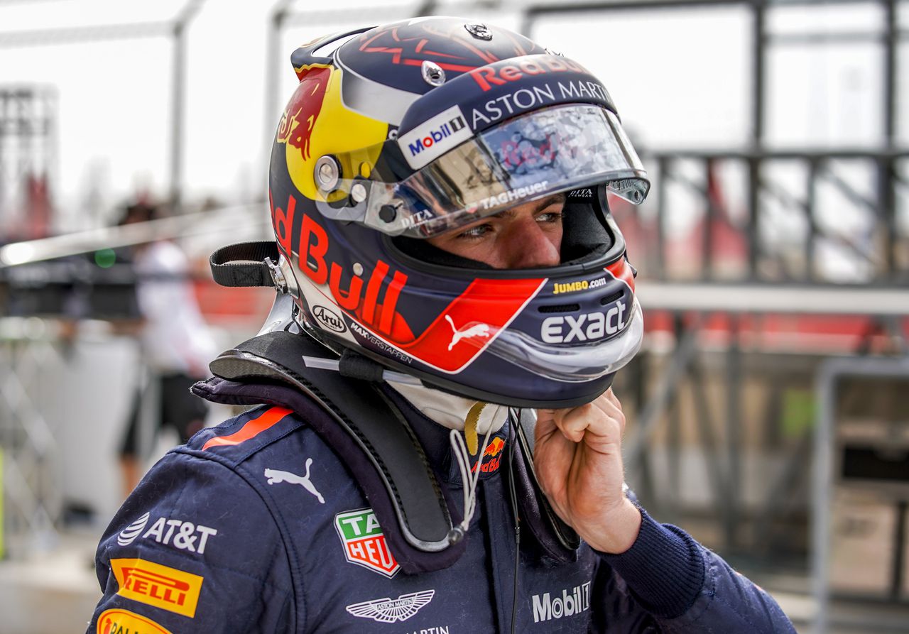 Max Verstappen crasht tijdens kwalificatie in Bahrein 