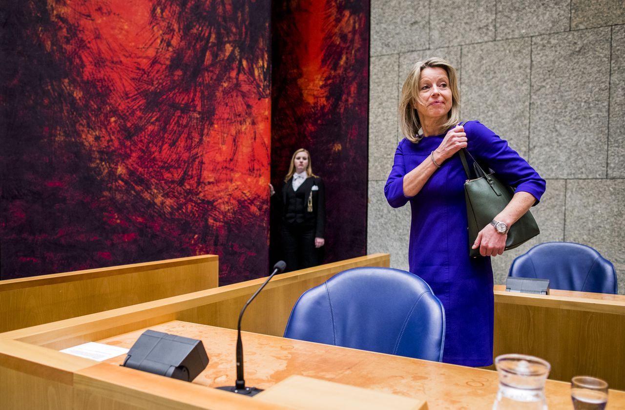 Kajsa Ollongren, minister van Binnenlandse Zaken, na afloop van het debat is politiek verantwoordelijk voor de geheime dienst AIVD,