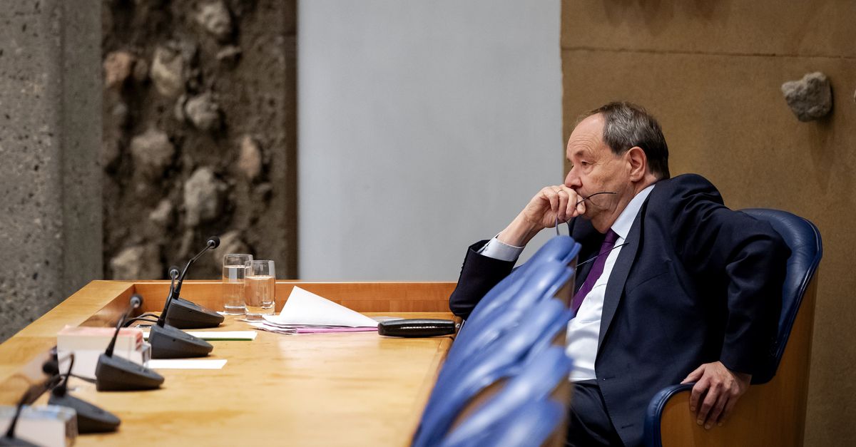 Sneller verhogen van de pensioenleeftijd is ‘politiek dood’. Moeten ouderen nu meer betalen aan de AOW?