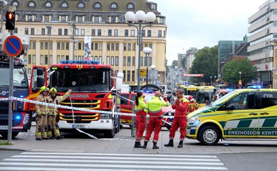 Hulpdiensten zijn ter plaatse in het centrum van Turku.