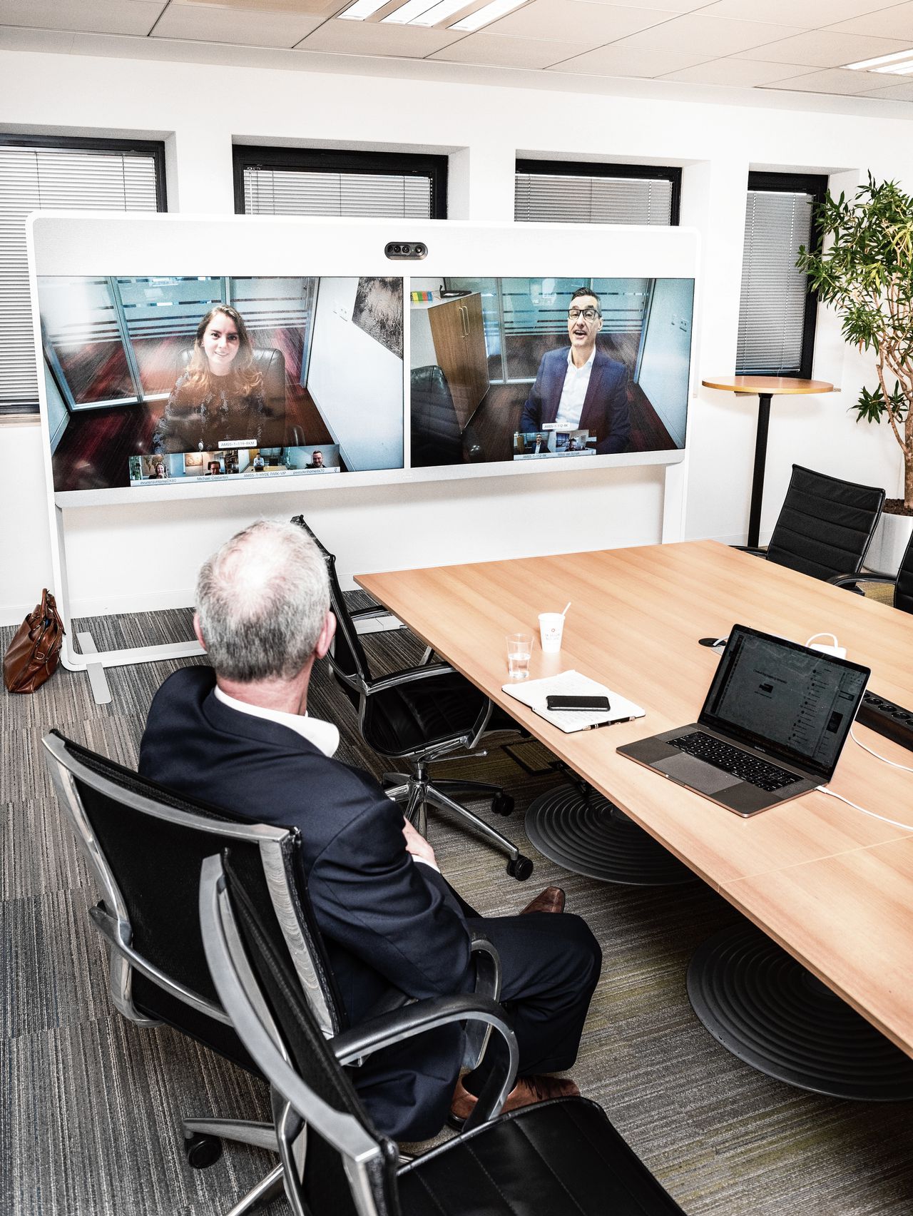 Medewerkers van Cisco werken vooral vanuit huis of bij de klant. Ook sollicitaties gaan per videoverbinding.