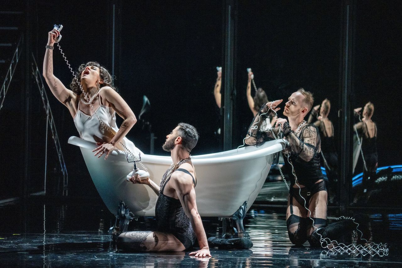 Niet alleen de fellatio-aria boeit bij de Nederlandse première van opera ‘Powder Her Face’ 