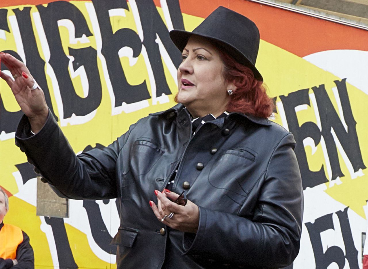 Chohan krijgt boete voor discriminatie bij Pegida-protest - NRC